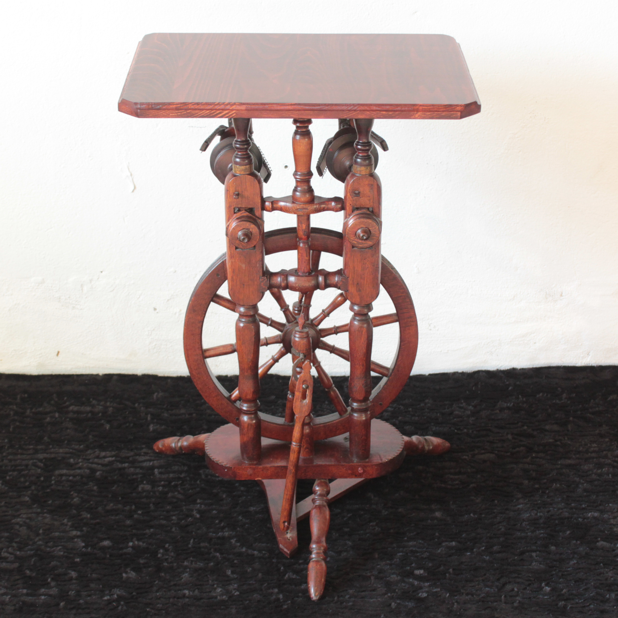 Antiken Beistelltisch kaufen bei Antik & Stil